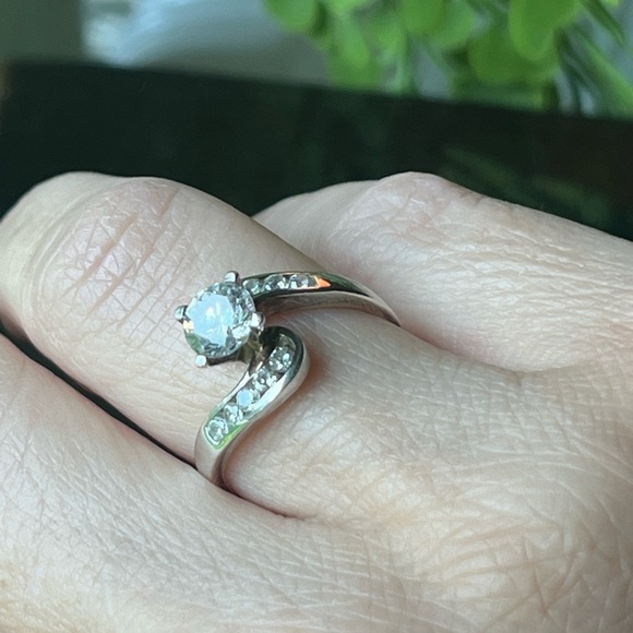 925 Sterling Silver Round-Cut C Z Promise Bypass Ring Size 7 - Picture 7 of 10